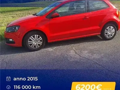 Usata VW Polo Trendline 75 CV (55 kW) 2015 Rosso Berlina