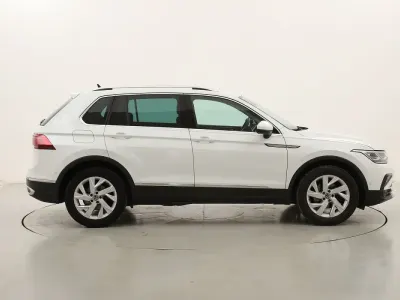 Usata VW Tiguan Elegance 150 CV (110 kW) 2022 Biancobianco SUV