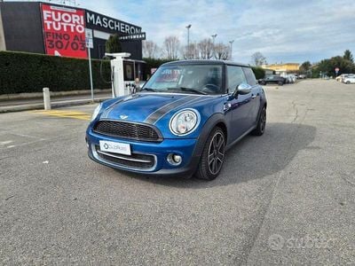 Usata Mini Cooper D 112 CV (82 kW) 2013 Blu/azzurro Utilitaria