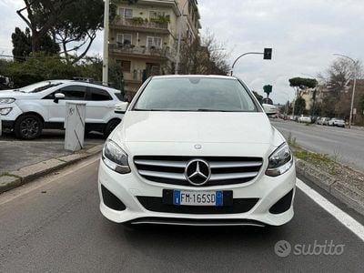 Usata Mercedes B180 109 CV (80 kW) 2016 Bianco Monovolume