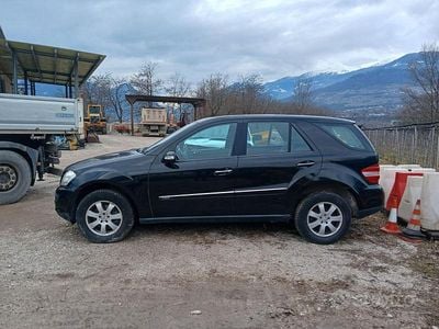 Usata Mercedes ML320 224 CV (164 kW) 2008 Nero SUV