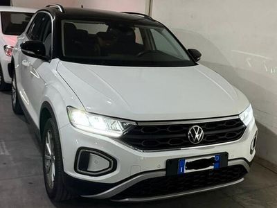 usata VW T-Roc 1.0 benzina 110 cv 20 mila km