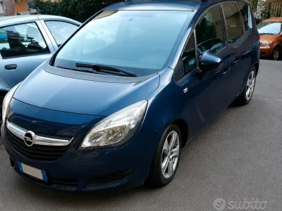 Usata Opel Meriva 136 CV (100 kW) 2015 Blu Monovolume