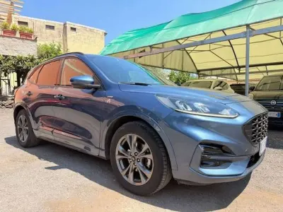 Usata Ford Kuga ST-Line 120 CV (88 kW) 2021 Blu/azzurro SUV