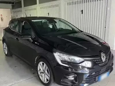 Usata Renault Clio V 2021 Nero Berlina