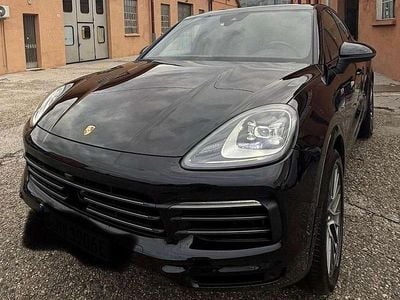 Nero Usata 2022 Porsche Cayenne Coupe Platinum Edition Coupé | 77.000 €