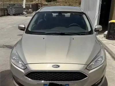 Usata Ford Focus 2015 Grigio Station wagon