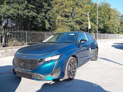 Nouvelle Peugeot 308 Allure 131 ch (96 kW) 2025 Bleue Berline