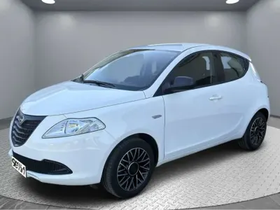 Usata Lancia Ypsilon S 69 CV (50 kW) 2013 Bianco Utilitaria