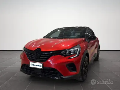 Käytetty Renault Captur Business 94 HP (69 kW) 2022 Punainen Katumaasturi