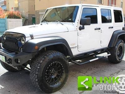 Usata Jeep Wrangler Unlimited Sahara 200 CV (147 kW) 2014 Bianco SUV