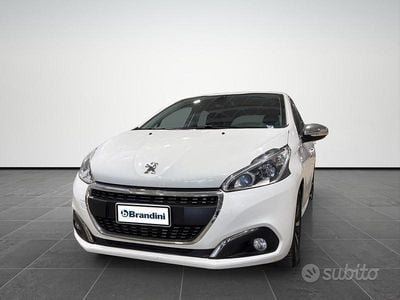 Usata Peugeot 208 Allure 82 CV (60 kW) 2017 Bianco Utilitaria