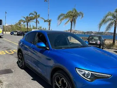 Usata Alfa Romeo Stelvio 209 CV (153 kW) 2019 Blu/azzurro SUV