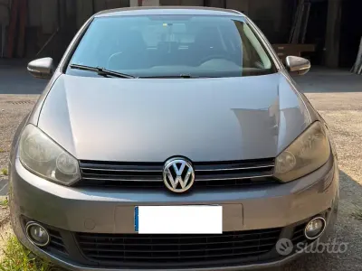 Usata VW Golf VII 102 CV (75 kW) 2012 Grigio Berlina