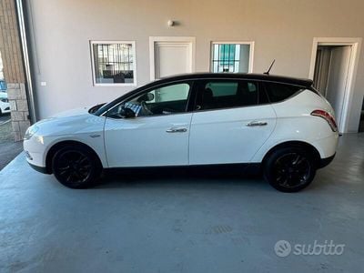 Usata Lancia Delta Silver 105 CV (77 kW) 2011 Bianco Utilitaria