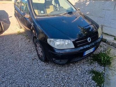 Usata Fiat Punto 69 CV (50 kW) 2005 Nero Utilitaria