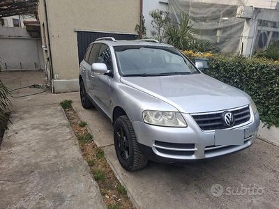 Usata VW Touareg R 174 CV (127 kW) 2003 Grigio SUV