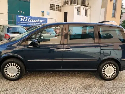 Usata Lancia Phedra 128 CV (94 kW) 2005 Blu Monovolume