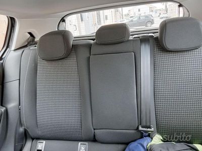 Usata Peugeot 308 120 CV (88 kW) 2017 Blu Berlina