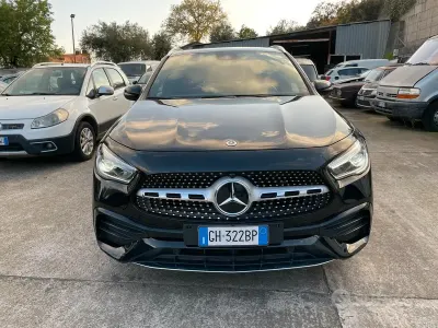 Usata Mercedes GLA200 Premium 150 CV (110 kW) 2022 Nero SUV