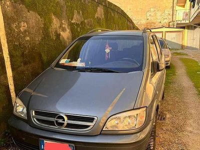 Usata Opel Zafira Comfort 101 CV (74 kW) 2001 Grigio Monovolume