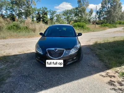 Usado Lancia Delta 120 CV (88 kW) 2014 Negro Utilitario