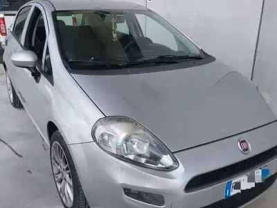 Usata Fiat Punto Street 69 CV (50 kW) 2018 Utilitaria