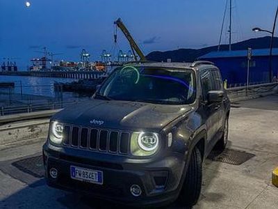 Usado Jeep Renegade Limited 120 CV (88 kW) 2019 Gris SUV