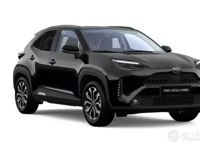 Nuova Toyota Yaris Cross Trend 92 CV (67 kW) 2026 Nero SUV
