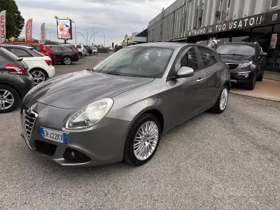 Usata Alfa Romeo Giulietta Progression 105 CV (77 kW) 2013 Grigio Utilitaria