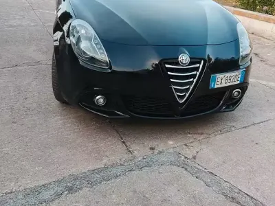 Usata Alfa Romeo Giulietta 105 CV (77 kW) 2014 Utilitaria