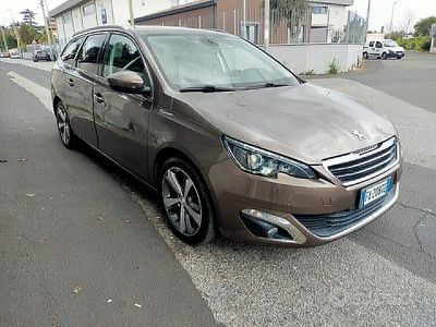 Usata Peugeot 308 150 CV (110 kW) 2015 Oro Station wagon