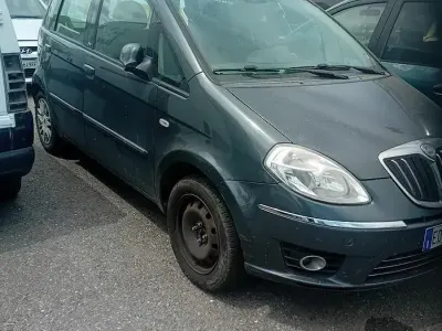 Usata Lancia Musa 95 CV (69 kW) 2011 Monovolume