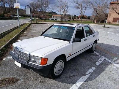 Usata Mercedes 190 90 CV (66 kW) 1987 Bianco Berlina