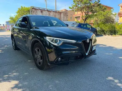 Usata Alfa Romeo Stelvio Business 190 CV (139 kW) 2022 Nero SUV