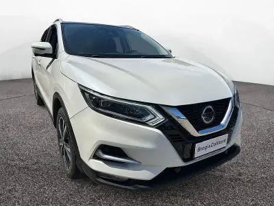 Usata Nissan Qashqai N-Connecta 140 CV (102 kW) 2020 Bianco SUV