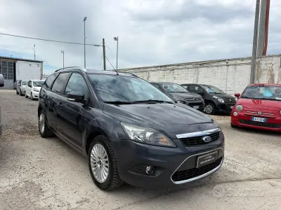 Usata Ford Focus Titanium 110 CV (80 kW) 2010 Grigio Station wagon