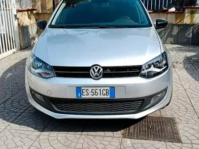Usata VW Polo Comfortline 75 CV (55 kW) 2013 Grigio Utilitaria