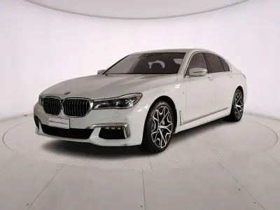 Usata BMW 730 265 CV (194 kW) 2018 Alpin white Berlina