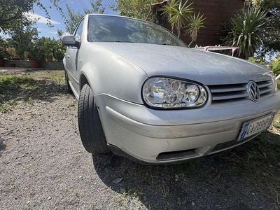 Usado VW Golf IV 101 CV (74 kW) 2002 Berlina