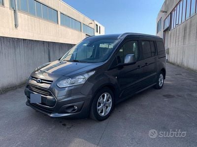 Usata Ford Tourneo Titanium 120 CV (88 kW) 2016 Grigio Monovolume