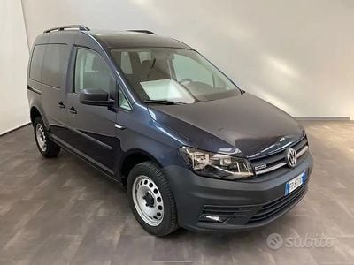 Usata VW Caddy 150 CV (110 kW) 2018 Blu/azzurro Monovolume