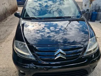 Usata Citroën C3 Exclusive 60 CV (44 kW) 2007 Nero Berlina