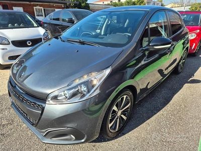 Usata Peugeot 208 Allure 81 CV (59 kW) 2017 Grigio Utilitaria