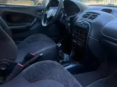 Usata Rover 214 106 CV (77 kW) 1999 Verde Berlina