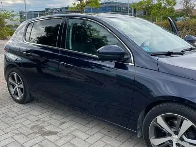 Gebraucht Peugeot 308 120 PS (88 kW) 2017 Blau Limousine