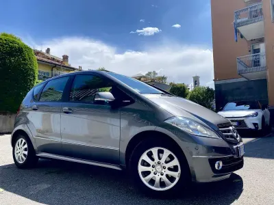 Usata Mercedes A180 Premium 116 CV (85 kW) 2010 Argento Monovolume