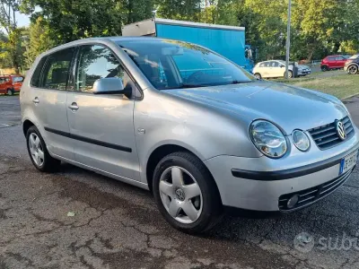 Usata VW Polo Comfortline 75 CV (55 kW) 2004 Grigio Utilitaria