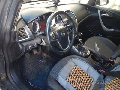 Usata Opel Astra 60 CV (44 kW) 2012 Grigio Berlina