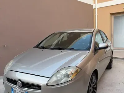 Usata Fiat Bravo Dynamic 120 CV (88 kW) 2008 Marrone Utilitaria